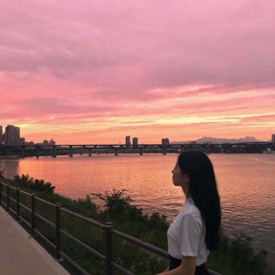 黑白頭像女紅眼睛11
