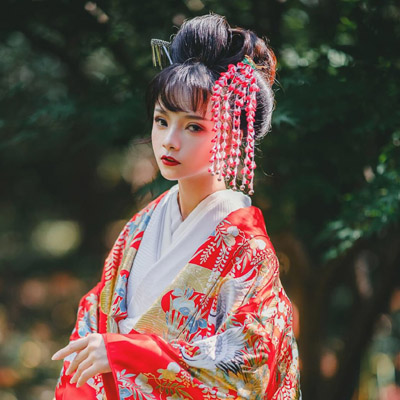 戴帽子插畫黑白頭像1