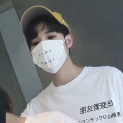 背對著背著書包的漫畫頭像1